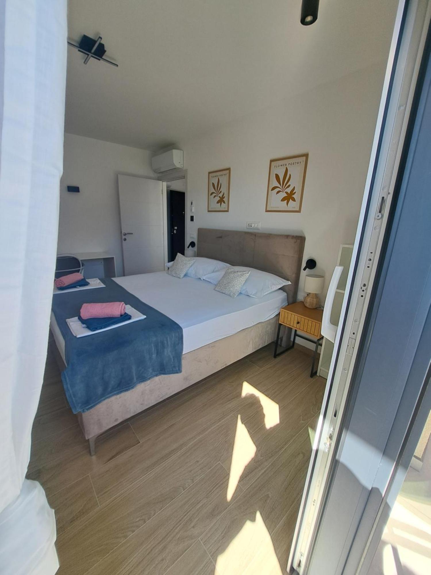 M&M Luxury Apartments Petrcane Exterior foto